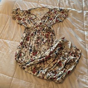 Maternity/nursing maxi dress